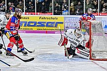 Herren, Eishockey, Oberliga-Süd, Saison 2022-2023, DEB, Deggendorfer SC - EHF Passau Black Hawks, 30. Spieltag,  28.12.2022