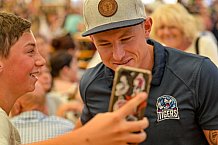 Eishockey, Herren, DEL, Saison 2023-2023, Straubing Tigers, Teampräsentation, Weckmannszelt, Gäubodenvolksfest, 12.08.2022