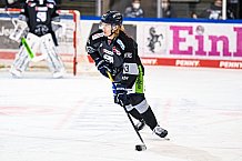 Eishockey, Herren, DEL, Saison 2021-2022, 46. Spieltag, Straubing Tigers - Schwenninger Wild Wings,  13.02.2022