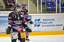 Herren, Eishockey, Oberliga-Süd, Saison 2021-2022, 43. Spieltag, Deggendorfer SC - Höchstadt Alligators,  04.03.2022
