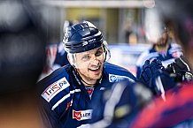 Eishockey, Herren, DEL, Saison 2021-2022, 39. Spieltag, Straubing Tigers - Grizzlys Wolfsburg,  18.02.2022
