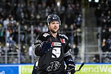 Eishockey, Herren, DEL, Saison 2021-2022, 49. Spieltag, Straubing Tigers - EHC Red Bull München,  27.02.2022