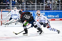 Eishockey, Herren, DEL, Saison 2021-2022, 46. Spieltag, Straubing Tigers - Schwenninger Wild Wings,  13.02.2022