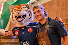Eishockey, Herren, DEL, Saison 2023-2023, Straubing Tigers, Teampräsentation, Weckmannszelt, Gäubodenvolksfest, 13.08.2022