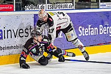 Herren, Eishockey, Oberliga-Süd, Saison 2021-2022, 35. Spieltag, Deggendorfer SC - ECDC Memmingen Indians,  04.02.2022