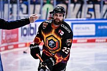 Eishockey, Herren, Penny DEL, DEL, Saison 2022-2023, Playoffs, Viertelfinale, Spiel 1, Straubing Tigers - Grizzlys Wolfsburg, 14.03.2023