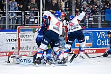 Eishockey, Herren, DEL, Saison 2021-2022, Playoff, Viertelfinale, Spiel 1, Straubing Tigers - Adler Mannheim, 10.04.2022