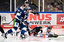 Eishockey, Herren, DEL, Saison 2021-2022, 39. Spieltag, Straubing Tigers - Grizzlys Wolfsburg,  18.02.2022