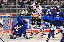 Eishockey, Herren, Penny DEL, DEL, Saison 2022-2023, Hauptrunde, Straubing Tigers - Grizzlys Wolfsburg, 27. Spieltag, 04.12.2022