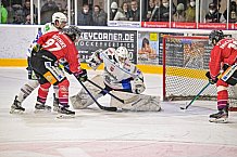 Herren, Eishockey, Oberliga-Süd, Saison 2021-2022, Playoffs, Spiel 3, Deggendorfer SC - EC Hannover Indians,  24.03.2022