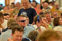 Eishockey, Herren, DEL, Saison 2023-2023, Straubing Tigers, Teampräsentation, Weckmannszelt, Gäubodenvolksfest, 12.08.2022