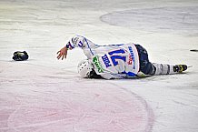 Herren, Eishockey, Oberliga-Süd, Saison 2021-2022, Playoffs, Spiel 3, Deggendorfer SC - EC Hannover Indians,  24.03.2022