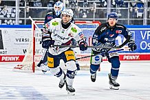 Eishockey, Herren, Penny DEL, Playoffs, Halbfinale, Spiel 2, Saison 2023-2024, Straubing Tigers - Eisbären Berlin, n03.04.2024