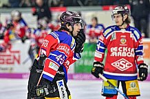 Herren, Eishockey, Oberliga-Süd, Saison 2022-2023, DEB, Deggendorfer SC - EHF Passau Black Hawks, 30. Spieltag,  28.12.2022