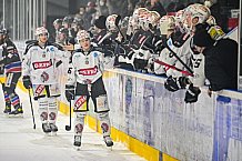Herren, Eishockey, Oberliga-Süd, Saison 2021-2022, 35. Spieltag, Deggendorfer SC - ECDC Memmingen Indians,  04.02.2022