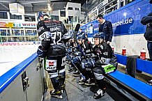 Eishockey, Herren, DEL, Saison 2021-2022, 56. Spieltag, Straubing Tigers - Fishtown Pinguins Bremerhaven,  18.03.2022