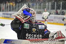 Herren, Eishockey, Oberliga-Süd, Saison 2021-2022, 43. Spieltag, Deggendorfer SC - Höchstadt Alligators,  04.03.2022