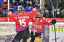 Herren, Eishockey, Oberliga-Süd, Saison 2021-2022, Playoffs, Spiel 2, Deggendorfer SC - EC Hannover Indians,  19.03.2022