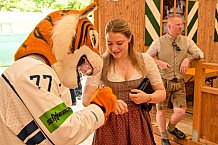 Eishockey, Herren, DEL, Saison 2023-2023, Straubing Tigers, Teampräsentation, Weckmannszelt, Gäubodenvolksfest, 13.08.2022