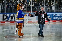 Eishockey, Herren, DEL, Saison 2021-2022, 49. Spieltag, Straubing Tigers - EHC Red Bull München,  27.02.2022