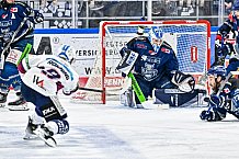 Eishockey, Herren, Penny DEL, Playoffs, Halbfinale, Spiel 2, Saison 2023-2024, Straubing Tigers - Eisbären Berlin, n03.04.2024