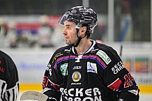 Herren, Eishockey, Oberliga-Süd, Saison 2021-2022, 35. Spieltag, Deggendorfer SC - ECDC Memmingen Indians,  04.02.2022