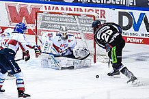Eishockey, Herren, DEL, Saison 2020-2021, Playoff Viertelfinale Spiel 2, Straubing Tigers - Adler Mannheim, 22.04.2021