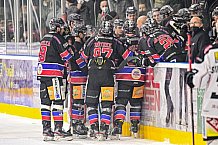 Herren, Eishockey, Oberliga-Süd, Saison 2021-2022, 35. Spieltag, Deggendorfer SC - ECDC Memmingen Indians,  04.02.2022