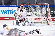 Eishockey, Herren, DEL, Saison 2020-2021, Straubing Tigers - Grizzlys Wolfsburg, 16.04.2021