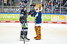 Eishockey, Herren, DEL, Saison 2021-2022, 56. Spieltag, Straubing Tigers - Fishtown Pinguins Bremerhaven,  17.03.2022