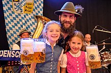 Eishockey, Herren, DEL, Saison 2023-2023, Straubing Tigers, Teampräsentation, Weckmannszelt, Gäubodenvolksfest, 13.08.2022