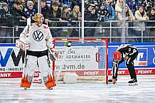 Eishockey, Herren, Penny DEL, 24. Spieltag, Saison 2023-2024, Straubing Tigers - Grizzlys Wolfsburg,03.12.2023